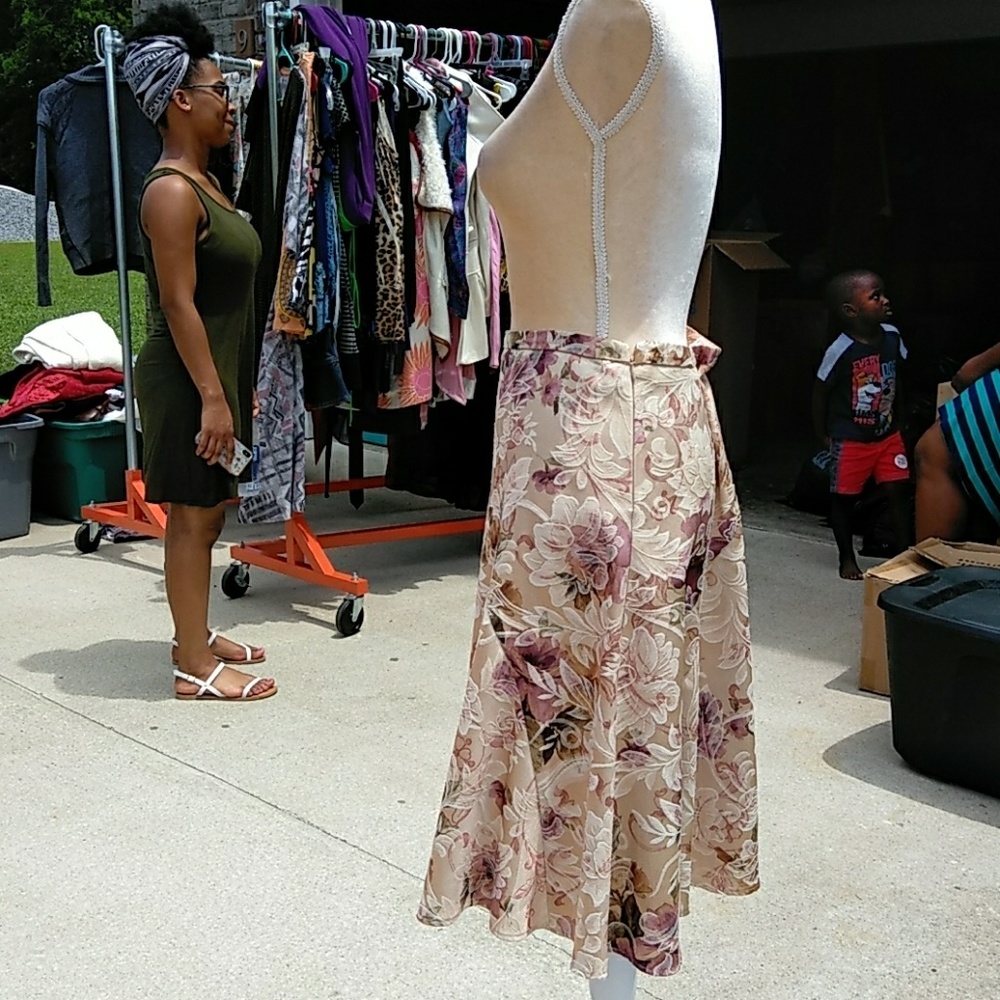 Necessary Objects Floral Skirt - Picture 3 of 4